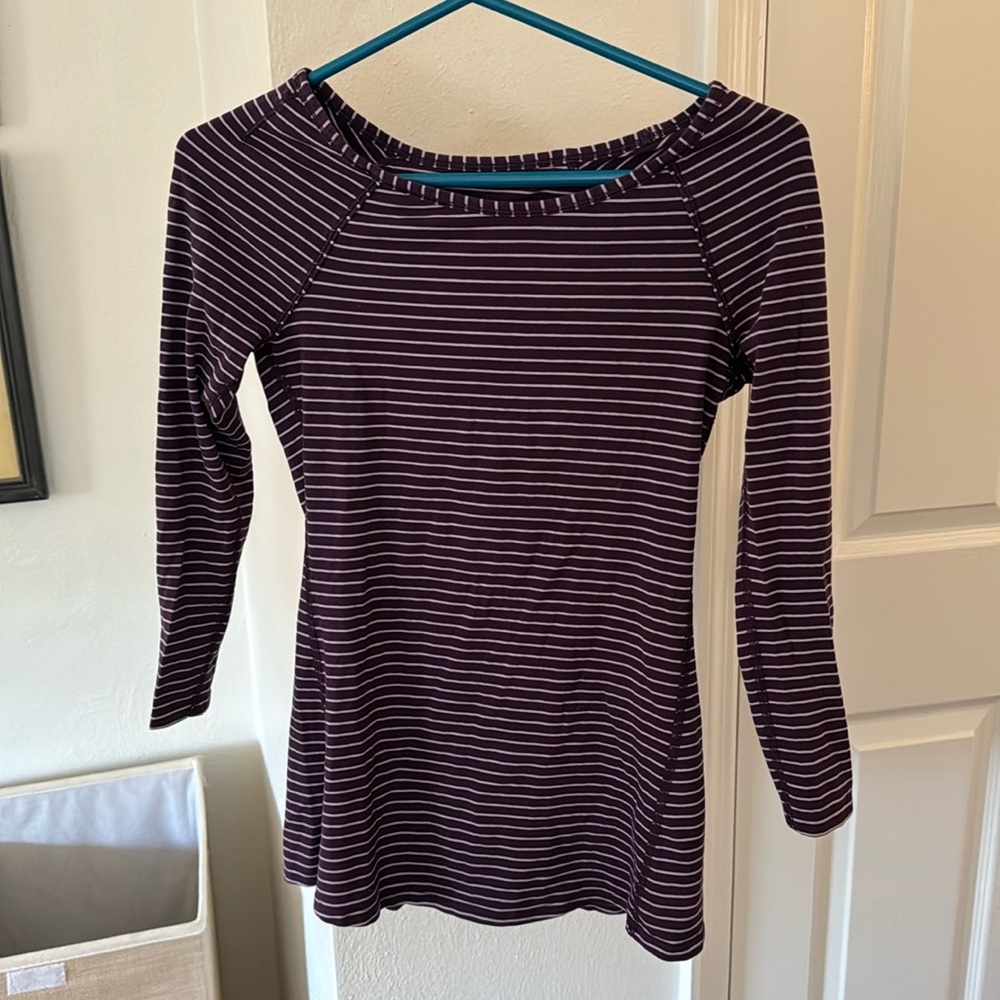 Lululemon tee